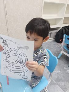 Engaging phonics classes for kids, focusing on pronunciation and reading
